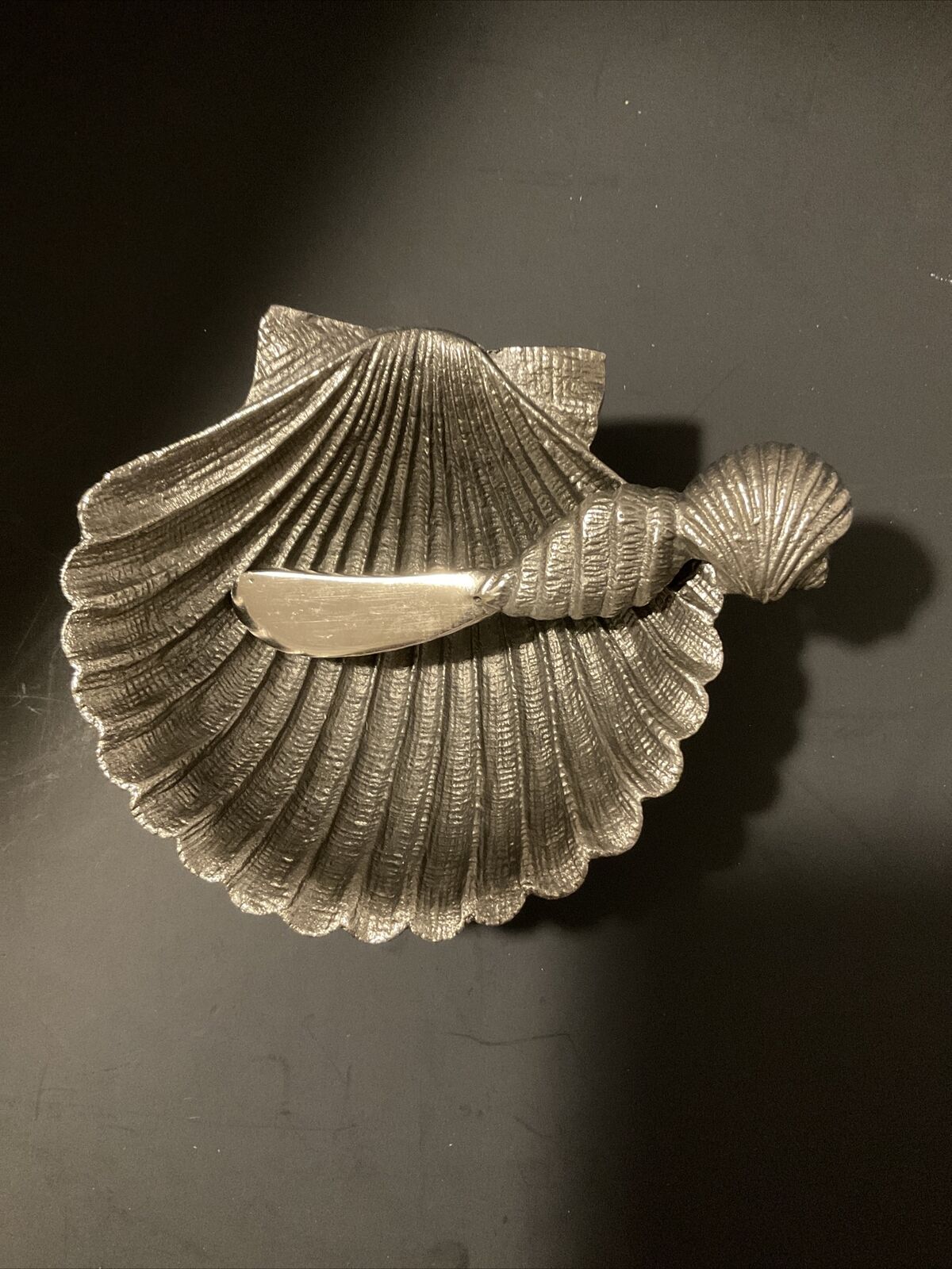 Shell Dip Dish Metal With Spreader Knife